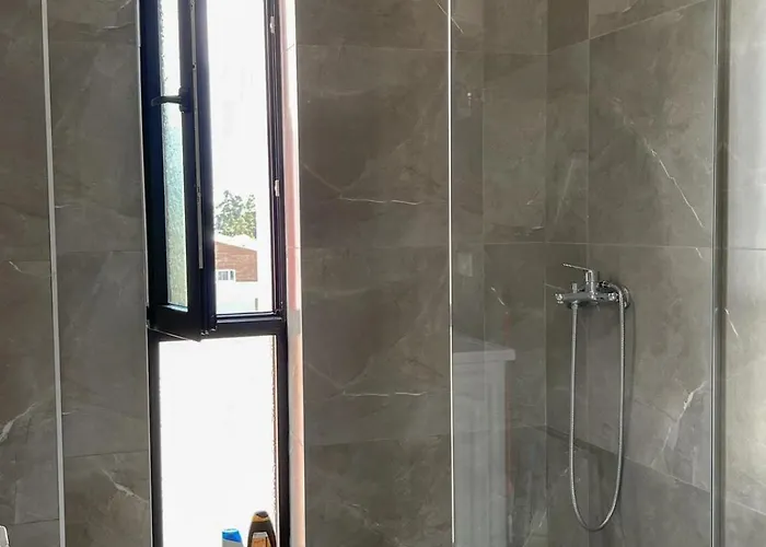 Arlis New דירה *