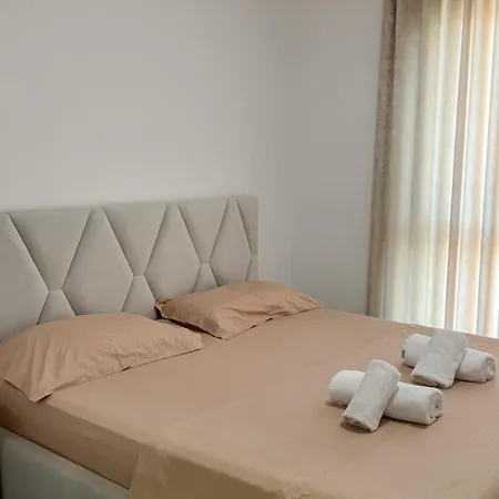 Arlis New 公寓 地拉那