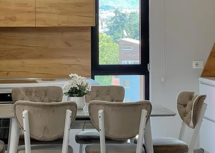 Arlis New * 地拉那